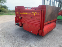Silage-block distribution wagon Schuitemaker 20 S