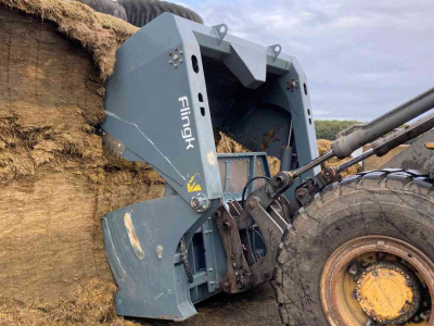 Silage cutting bucket Flingk KHXL 1724 Kuilhapper Demo voermachines