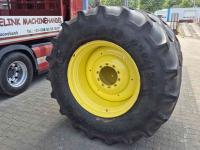 Wheels, Tyres, Rims & Dual spacers Good Year 650/75R38 19mm op JOHN DEERE velgen