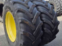 Wheels, Tyres, Rims & Dual spacers Good Year 650/75R38 19mm op JOHN DEERE velgen
