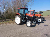 Tractor New Holland TD75D Verhoogd 73 CM.