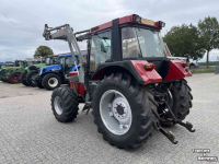 Tractor Case-IH 845 XLA + Mailleux frontlader