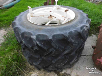 Wheels, Tyres, Rims & Dual spacers Molcon 13.6x28