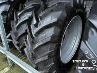 Wheels, Tyres, Rims & Dual spacers Trelleborg 540/65x34 & 440/65x24