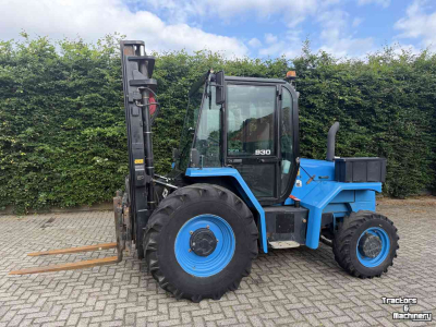 Rough terrain Forklift JCB 930-4
