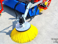 Sweeper Qmac VEEGMACHINE ZIJBORSTEL 600