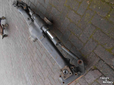 Used parts for tractors Steyr sige vooras