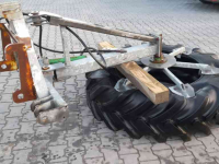 Feed sweeper wheel  voer veeg band