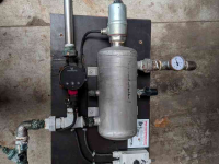 Other livestock equipment and accessories  001