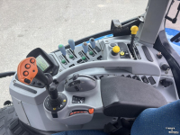 Tractor New Holland T7050