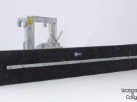 Rubber yard scraper Qmac 210 MECH SCHUIN MERLO T/M 4 TON