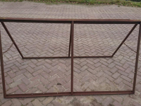 Diverse used spare-parts  KLAPSCHRAAG 200X110