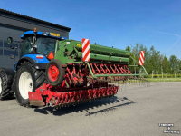 Seed drill Lely Terra Rotorkopeg met Hassia DU 100 zaaimachine