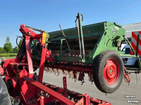 Seed drill Lely Terra Rotorkopeg met Hassia DU 100 zaaimachine