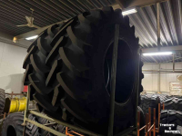 Wheels, Tyres, Rims & Dual spacers Vredestein 710/75R42