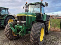 Tractor John Deere 7710