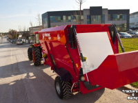 Self-propelled feed mixer Kramer MINOS compacte voer mengwagen
