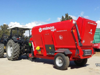 Self-propelled feed mixer Kramer MINOS compacte voer mengwagen