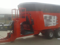 Self-propelled feed mixer Kramer MINOS compacte voer mengwagen