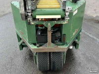 Other harvesters and accessories  Koppert 14 rijige zelfrijdende radijsoogstmachine voor radijs zonder loof 14 rijen
