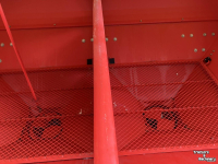Fertilizer spreader Lely Centermatic kunstmeststrooier