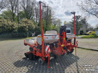 Vegetable- / Precision-seed drill Kuhn Maxima 6 rij maiszaaimachine