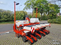 Vegetable- / Precision-seed drill Kuhn Maxima 6 rij maiszaaimachine