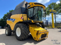 Combine New Holland CR 8.80