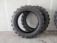Wheels, Tyres, Rims & Dual spacers Alliance Voorband: Alliance 230/95R3, Achterband: Alliance 230/95R48