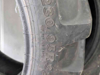 Wheels, Tyres, Rims & Dual spacers Alliance Voorband: Alliance 230/95R3, Achterband: Alliance 230/95R48