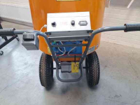 Sawdust spreader for boxes Flingk SE250 Zaagselstrooier