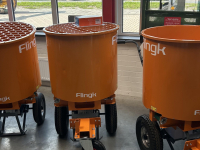 Sawdust spreader for boxes Flingk FLINGK SE250