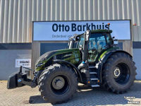 Tractor Valtra Q225