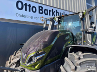 Tractor Valtra Q225