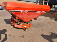Fertilizer spreader Kuhn MDS 701 KUNSTMESSTROOIER