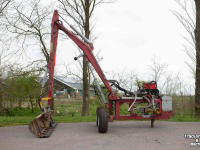 Mowing arm with mowing bucket Bos Herder maaikorfarm maaikorf