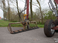 Mowing arm with mowing bucket Bos Herder maaikorfarm maaikorf