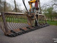 Mowing arm with mowing bucket Bos Herder maaikorfarm maaikorf
