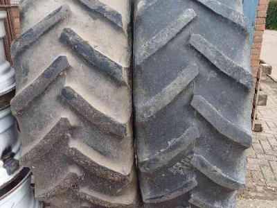 Wheels, Tyres, Rims & Dual spacers Good Year 580/70R38