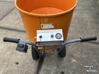 Sawdust spreader for boxes Flingk SE 250 BOXINSTROOIER