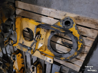 Diverse used spare-parts  Hemos koppelplaat met halve draaikrans