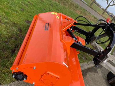 Pruning shredder / Pruning mulcher Perfect BG2-180 Versnipperaar snoeihout snipperen
