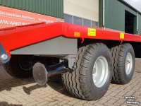 Low loader / Semi trailer AGM Oprijwagen Oprijkar