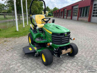 Ride-on mower John Deere X940 Zitmaaier