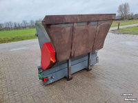 Sawdust spreader for boxes Ceres Instrooibak bietensnijder