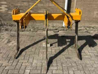 Deep subsoiler Rumptstad 3 poot in V - vorm.