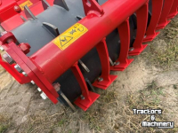 Rotary Harrow Kverneland rotorkopeg H-series 300, pakkerwals en hef