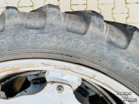 Wheels, Tyres, Rims & Dual spacers  12.4x46 op velg CNH set!