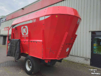 Vertical feed mixer Kongskilde VM14-2  mengwagen