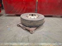 Wheels, Tyres, Rims & Dual spacers Bridgestone 315/70R22.5 M749
